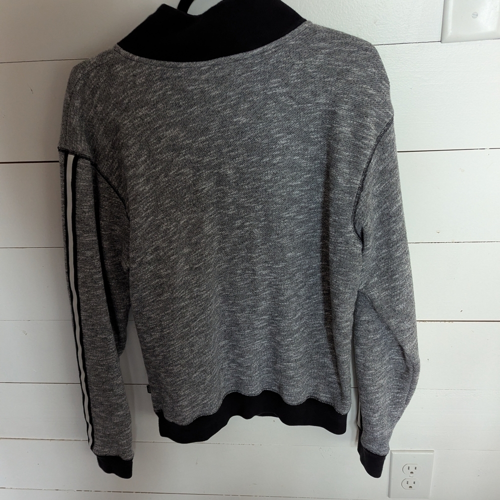 PINK Victoria's Secret Gray and Black Men's Sweater - Picture 3 of 3